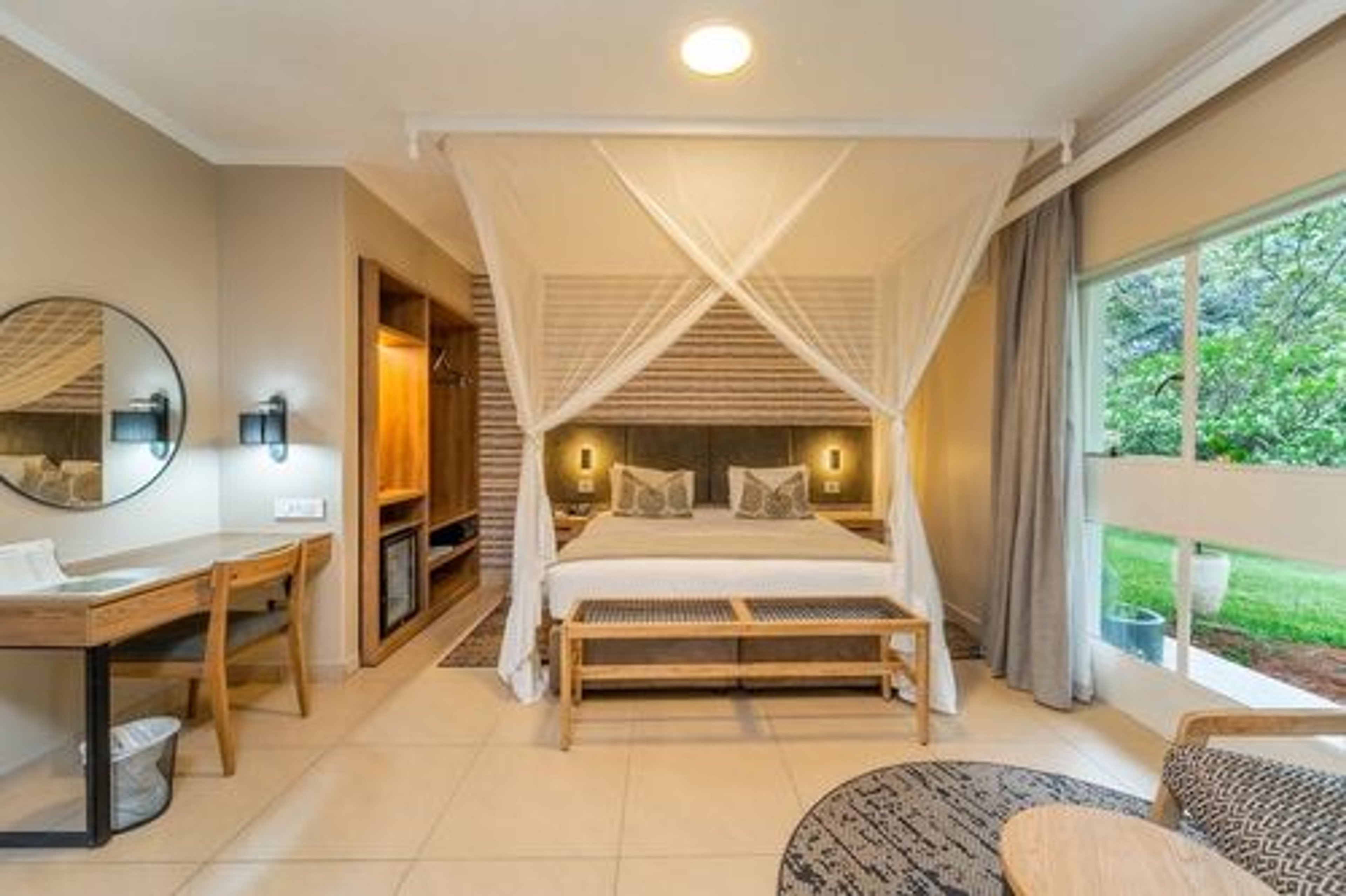 carousel-item-undefined