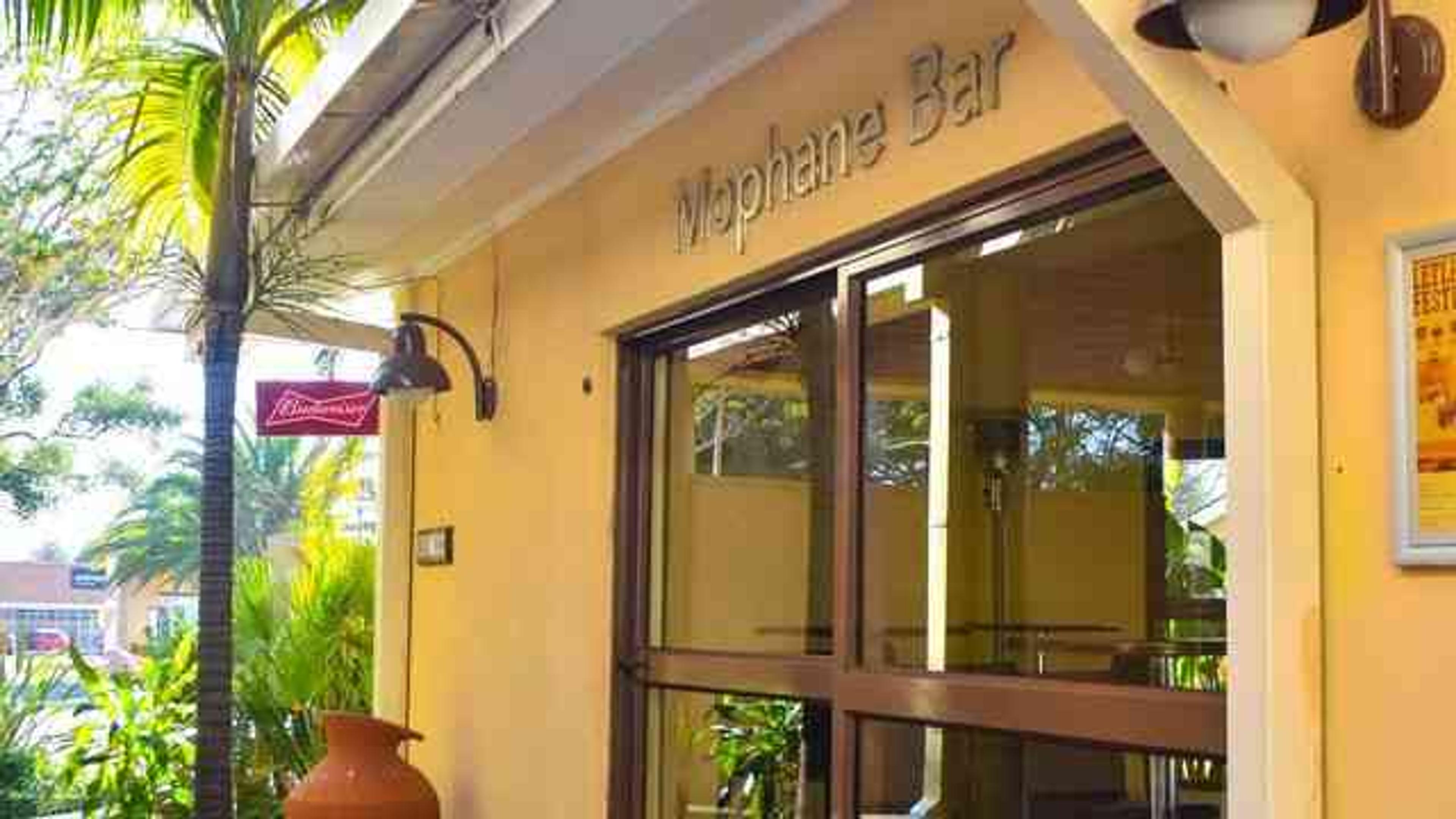 Mophane Bar 1