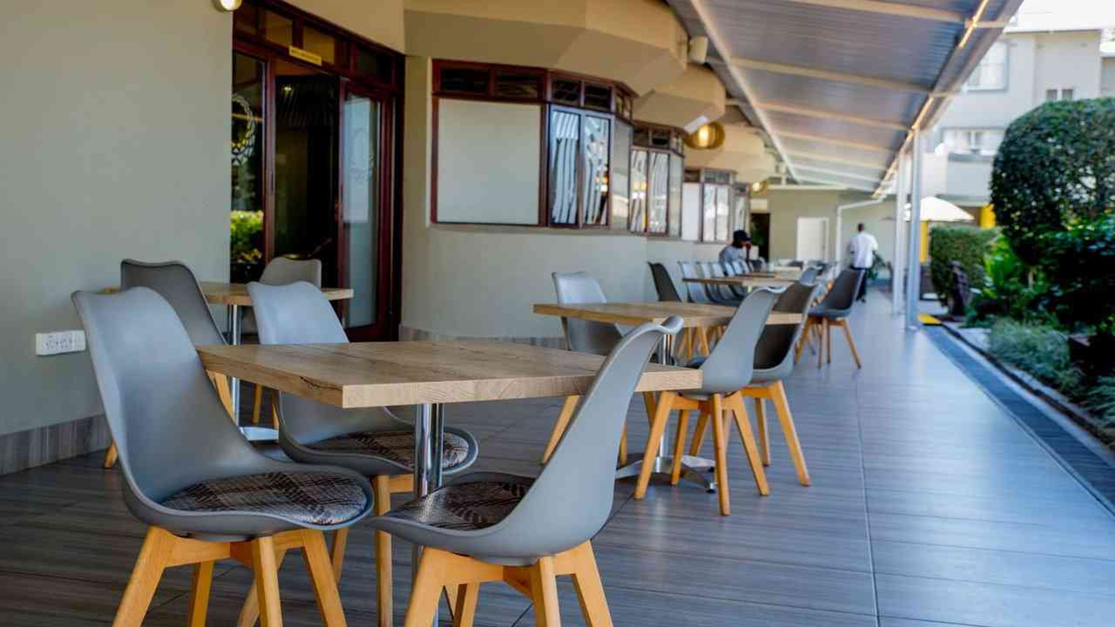cresta-image-item-Cafe Afrique Restaurant 2