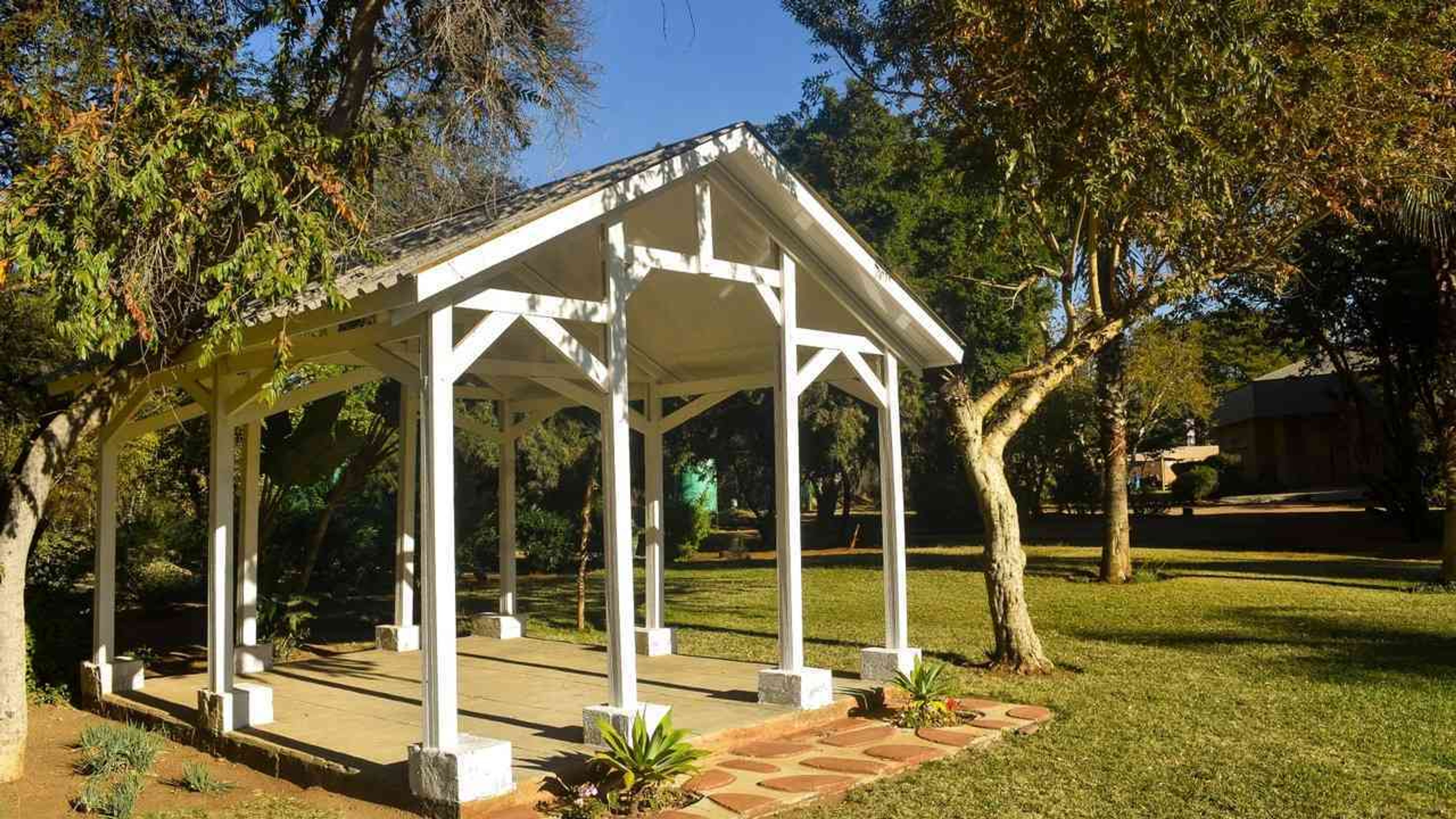 cresta-image-item-Cresta Lodge Gaborone Garden  2