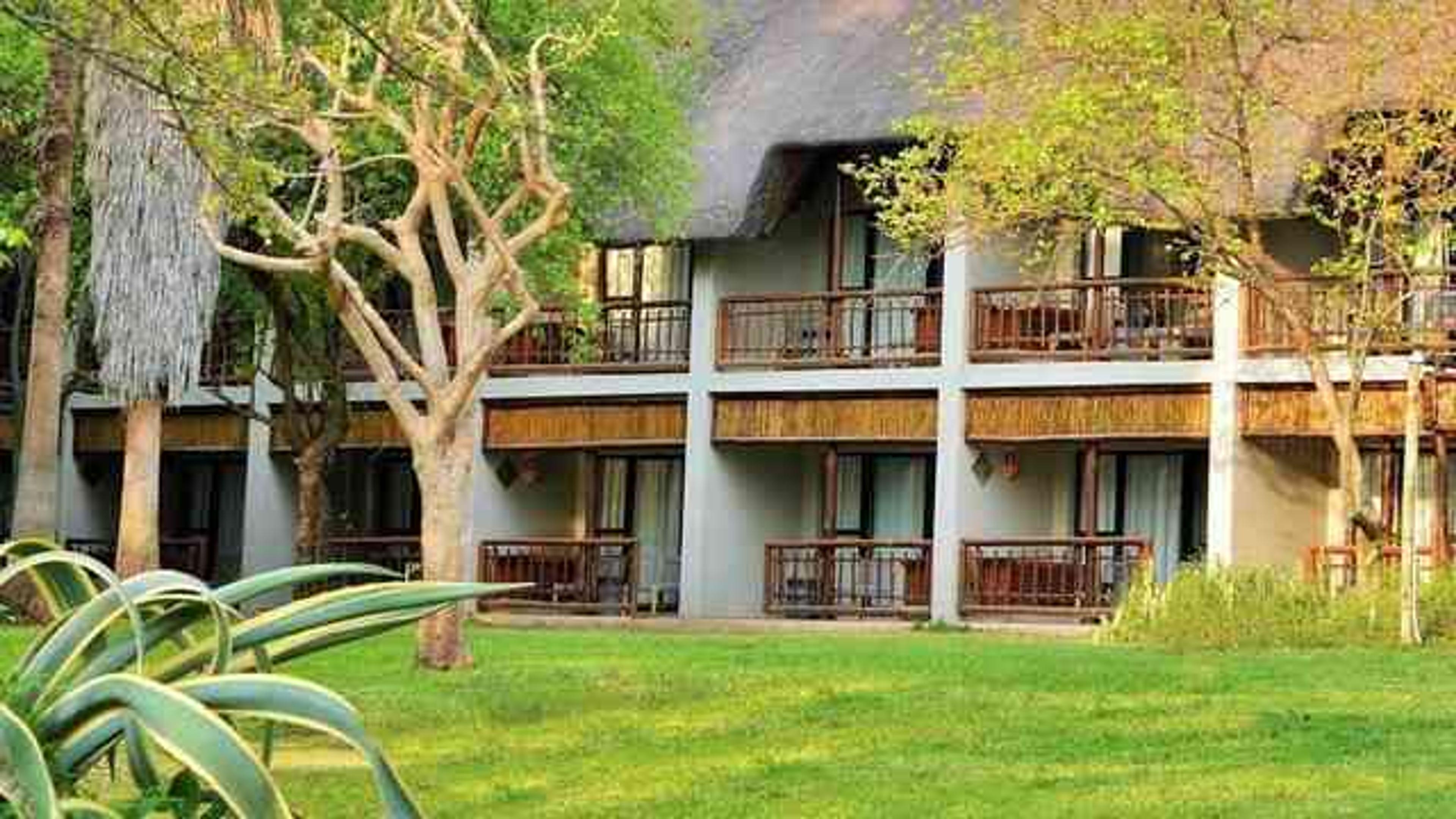 Mowana Safari Lodge Accommodation2